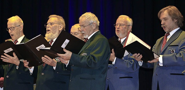 Der Gesangverein Eintracht flingen sa...im Seniorennachmittag der Stadt Wehr.   | Foto: Gerd Leutenecker