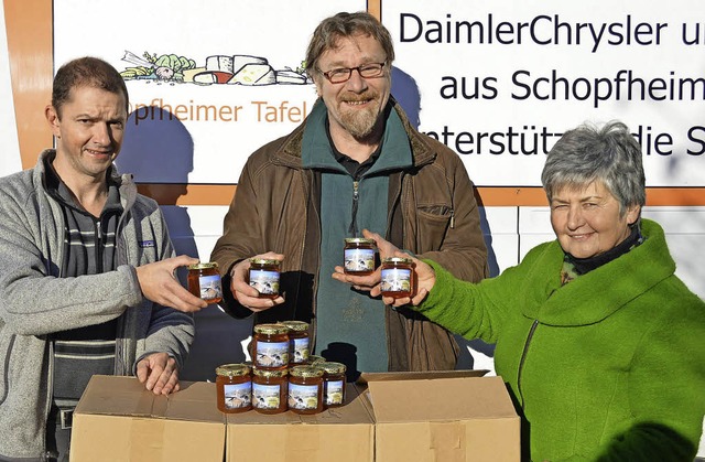Honigse Spende vom Imkerverein Schop...er und Andreas Knig vom Imkerverein.   | Foto: Edgar Steinfelder