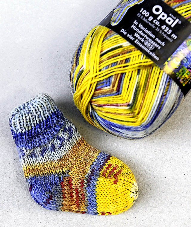 Wolle verstricken oder  die fertigen Socken erstehen.   | Foto: I. Schneider