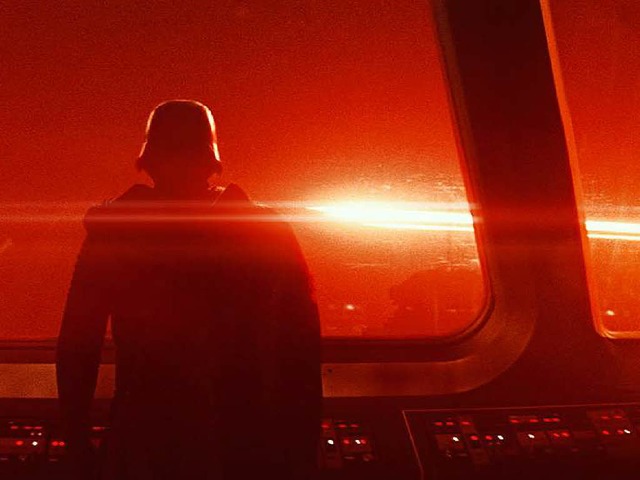 Der Sternenkrieg geht weiter &#8211; m... Darth Vader: Kylo  Ren (Adam Driver)   | Foto: LucasFilm 2015
