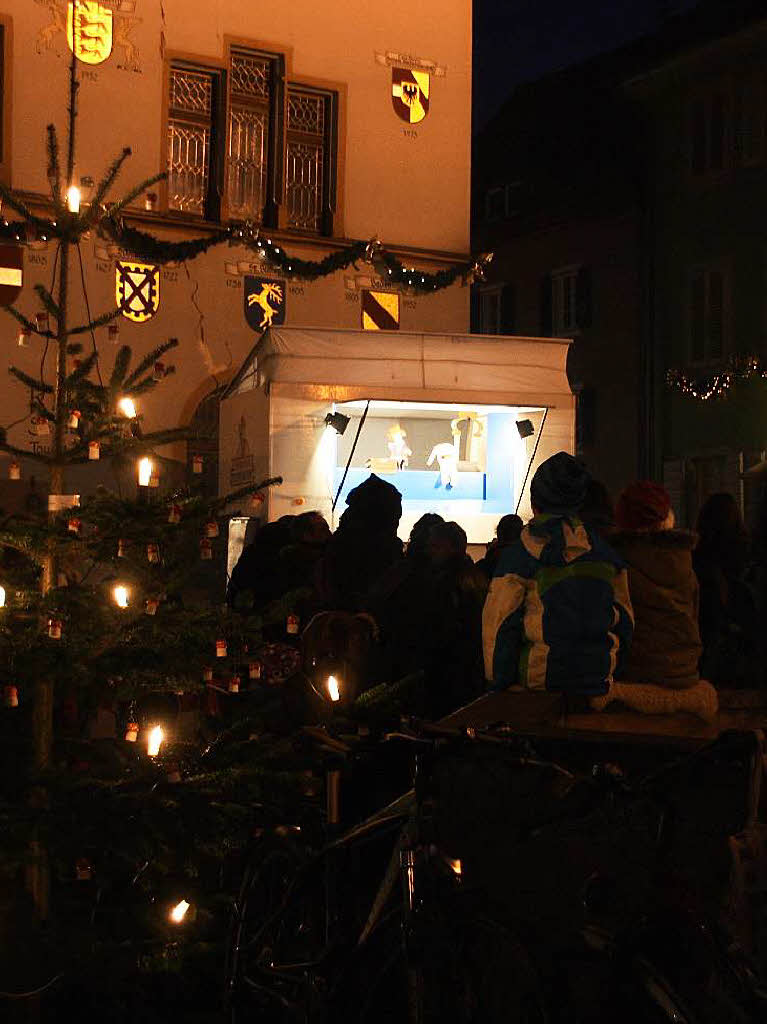 Weihnachtliche Stimmung bei der 4. Staufener Lichternacht.