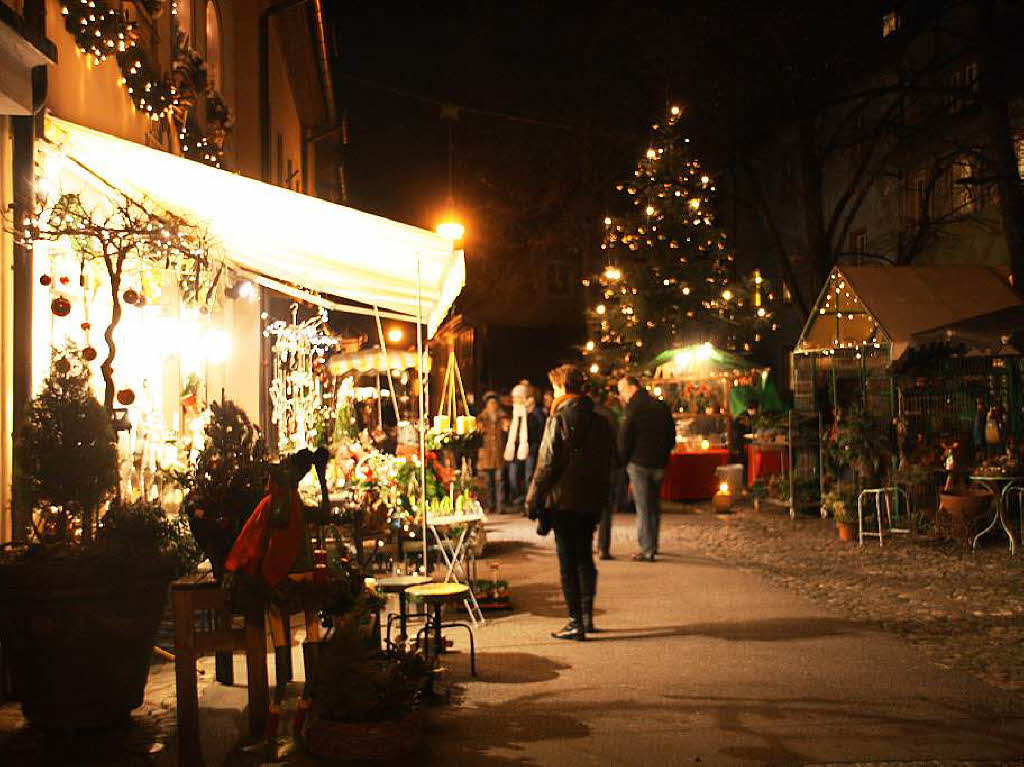 Weihnachtliche Stimmung bei der 4. Staufener Lichternacht.