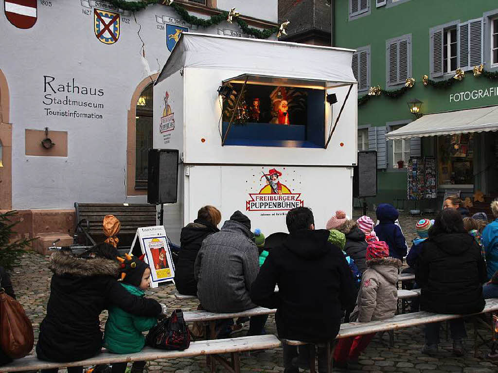 Weihnachtliche Stimmung bei der 4. Staufener Lichternacht.