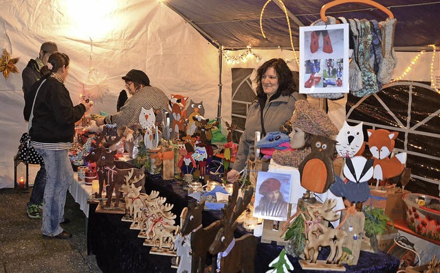 Der Weihnachtsmarkt der Vereinsgemeins...ut eine Vielzahl an  Geschenkartikeln.  | Foto: Jrg Schimanski