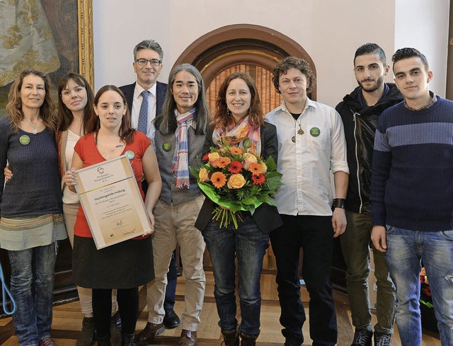 Die Flchtlingshilfe Freiburg erhielt ...omon den Integrationspreis der Stadt.   | Foto: Rita Eggstein