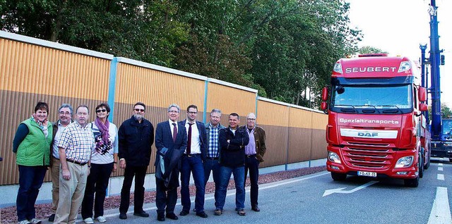 Die Lrmschutzwand fr Langenwinkel entlang der B36  | Foto: Heidi Foessel