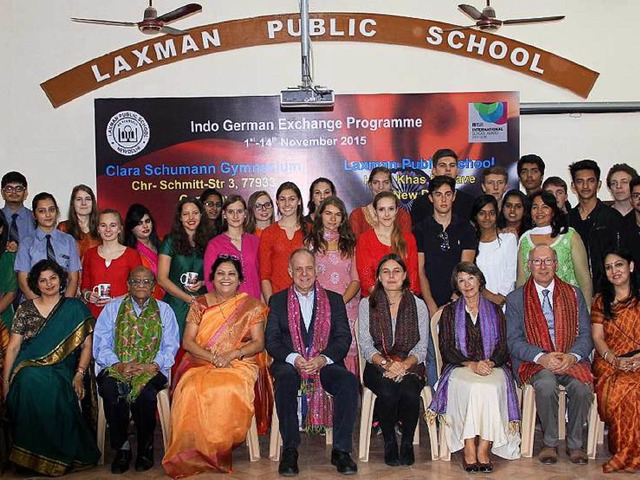Erinnerungsfoto der Delegation des Cla...mit der Laxman Public School in Indien  | Foto: Schule