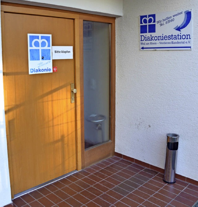 Bitte klopfen &#8211; seht am Eingang zur Diakoniestation, <ppp></ppp>  | Foto: Ulrich Senf