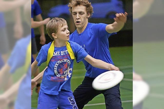 Ultimate Frisbee AG am Marie-Curie-Gymnasium sucht Mitspielerinnen und Mitspieler