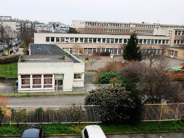 Die  Vorschule in Aubervilliers. Wenig... den Messerangriff vorgetuscht hatte.  | Foto: AFP