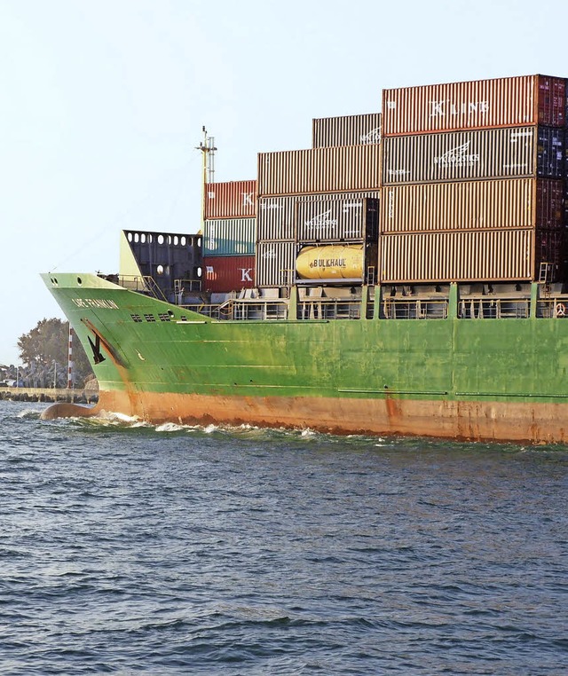 Wenn es nach der Welthandelsorganisati..., werden mehr Container transportiert.  | Foto: dpa