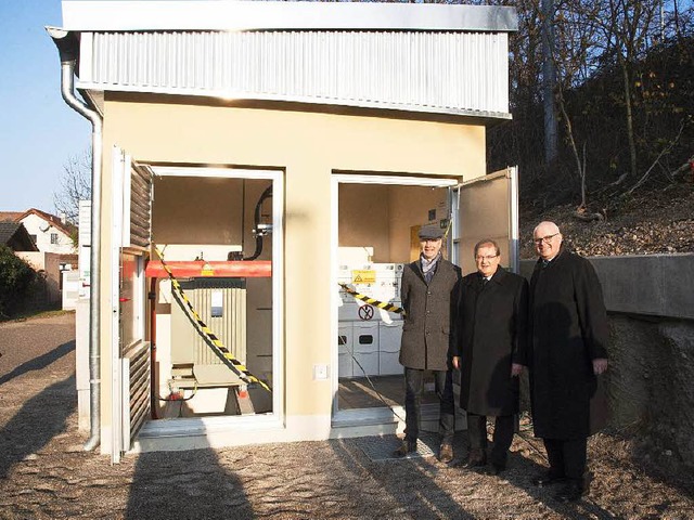 Offiziell vorgestellt wurde das neue S...) und Brgermeister Joachim Schuster.   | Foto: Volker Mnch