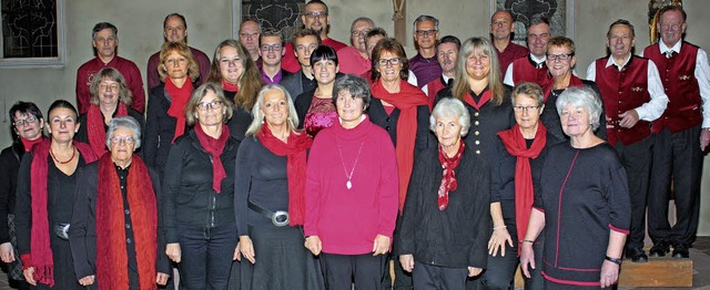 Cantate Domino lud erneut zu einem sch... Chor nicht ohne Zugabe von der Bhne.  | Foto: Dorothee Kuhlmann