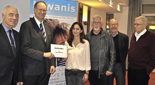 Kiwanis spendet 10000 Euro an den Kind...r, Ulrich Gasser und Gnther Matthias   | Foto: Bruno Joos/Kiwanis