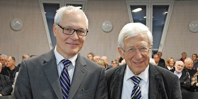 Professor Sebastian Feichtmair mit dem Autor Franz Alt (rechts).  | Foto: Thomas Loisl Mink