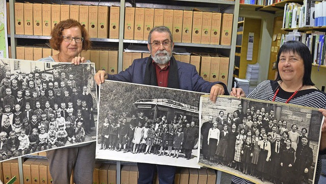 Hinschauen lohnt sich: Diese Bildscht...midt und Archivleiterin Ulla Schmidt.   | Foto: Andr  Hnig