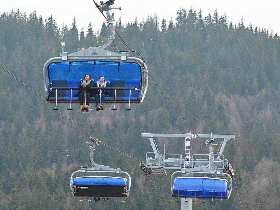 Die neue Zeiger-Sechsersesselbahn im Skigebiet Feldberg ist in Betrieb.  | Foto: Sebastian Barthmes
