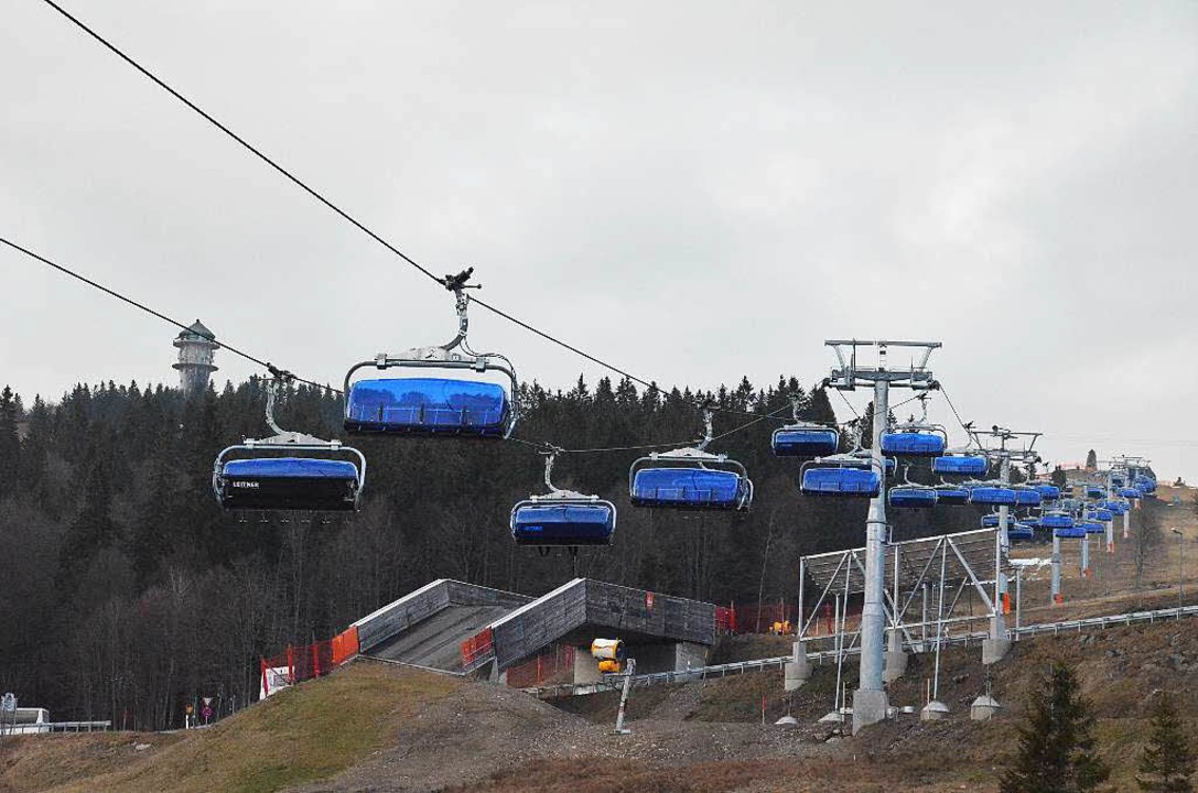 Am Tag der Einweihung waren nur noch Schneereste im Skigebiet zu sehen.  | Foto: Sebastian Barthmes