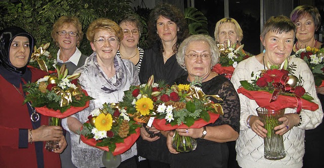 Langjhrige Mitarbeiter des Seniorenze...rtner, Ana Schnfeld, Roberta Bosnjak   | Foto: St. Raphael