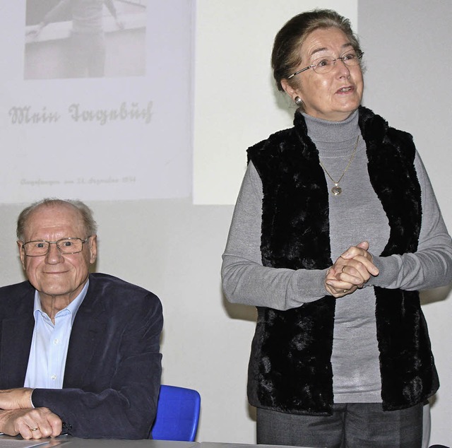 Edith Heuer verdeutlicht in ihrem Buch...ert, Gebrauch vom Wahlrecht zu machen.  | Foto: Martha Weishaar