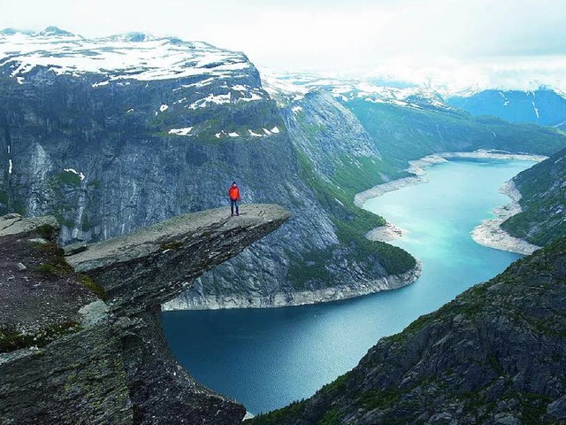 Sven Plger ber dem Hardangerfjord in Norwegen   | Foto: Christian Zecha