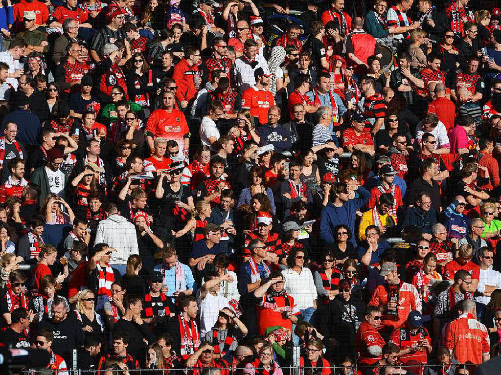 In der ersten Halbzeit nicht immer berzeugt aber dennoch zwei Tore geschossen: Der SC Freiburg gewinnt verdient mit 3:0 und verabschiedet sich in die Winterpause.