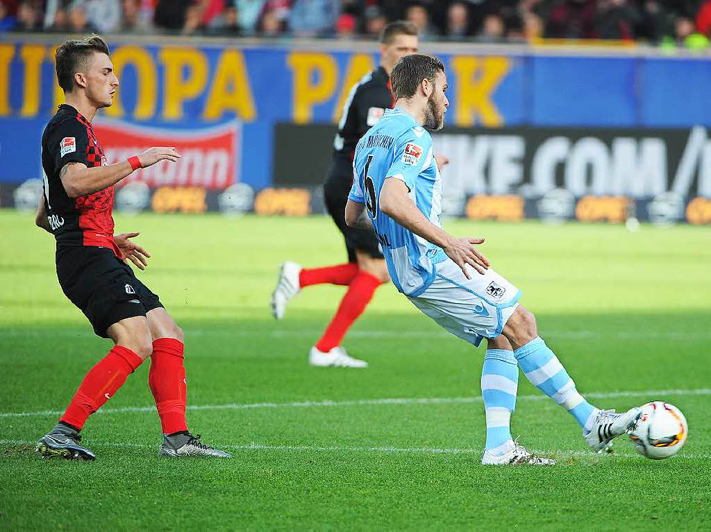 In der ersten Halbzeit nicht immer berzeugt aber dennoch zwei Tore geschossen: Der SC Freiburg gewinnt verdient mit 3:0 und verabschiedet sich in die Winterpause.