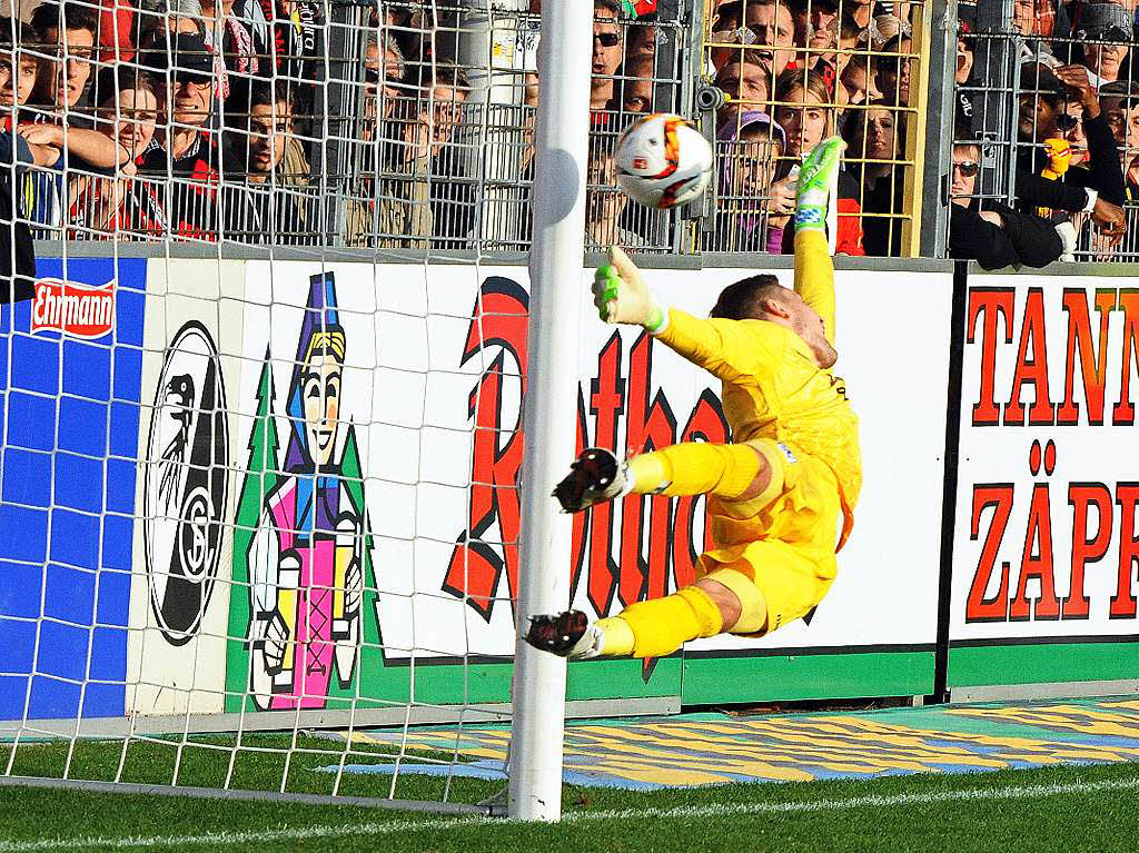 In der ersten Halbzeit nicht immer berzeugt aber dennoch zwei Tore geschossen: Der SC Freiburg gewinnt verdient mit 3:0 und verabschiedet sich in die Winterpause.