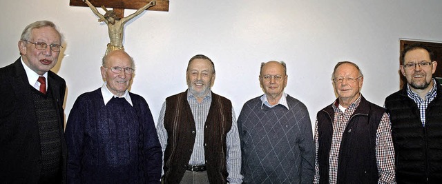 Die Ehrung langjhriger Snger stand i...(60 Jahre) und Vorstand Werner Spitz.   | Foto: Christiane Sahli