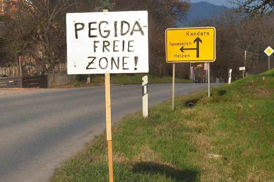 Klare Ansage, noch vor dem Ortseingang (Foto: Ulrich Senf)