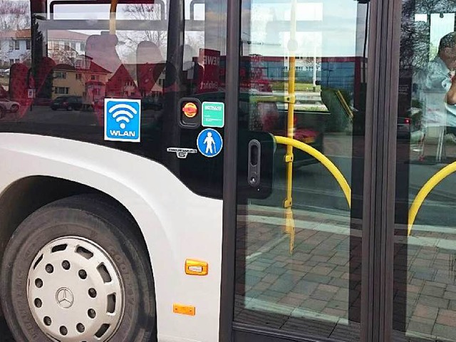 Ein Tuniberg-Express-Bus mit Gratis-WLAN  | Foto: Julius Steckmeister