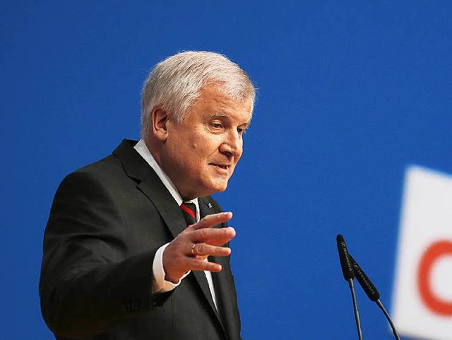 CSU-Chef Horst Seehofer vergangene Woche beim CDU-Bundesparteitag  | Foto: dpa