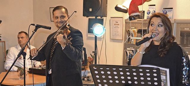 Geiger Kalman Varadi begleitete seine ... Solist das Publikum begeistert hatte.  | Foto: Marion Domann