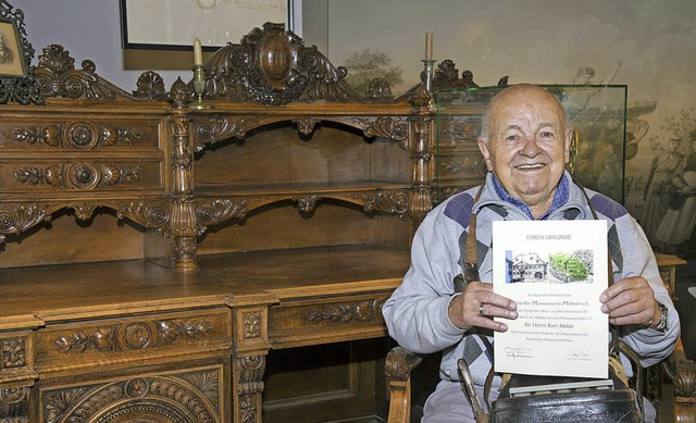 Fr besondere Verdienste um das Museum wurde Kurt Hlzle ausgezeichnet.   | Foto: V. Mnch