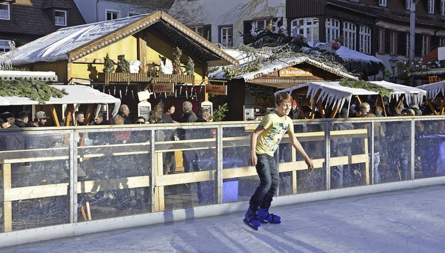 Das Foto zum Klimawandel: Schler Mori...die Eislaufbahn des Weihnachtsmarkts.   | Foto: rab