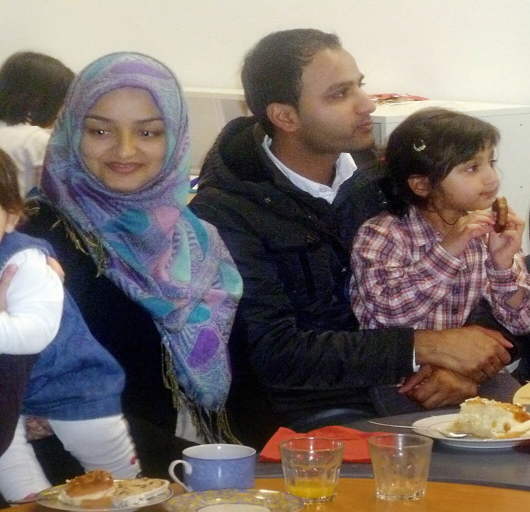 <BZ-FotoAnlauf>Einladung an Flüchtling...ien waren zum Adventskaffee gekommen.   | Foto: Schule