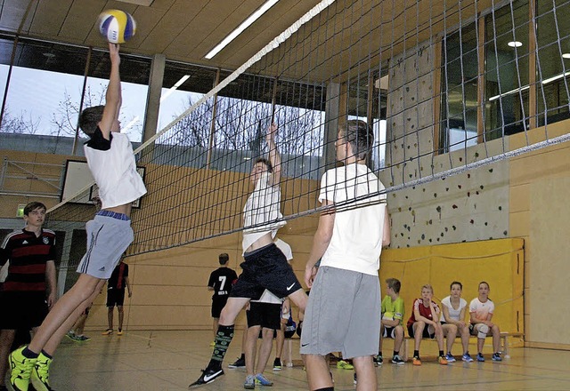 <BZ-FotoAnlauf>Kreisgymnasium Neuenbur...m Weihnachtsturnier der Volleyball-AG.  | Foto: Zimmermann-Ruf