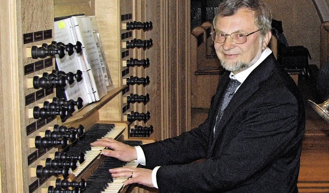 Bernhard Marx spielt beim Dreiknigsko...rtinskirche die groe Metzler-Orgel.    | Foto: Michael Gottstein