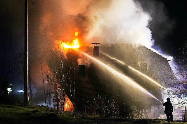 Brand an der Fischerhtte in Oberwinden am Zweiten Weihnachtsfeiertag.  | Foto: Daniel Fleig