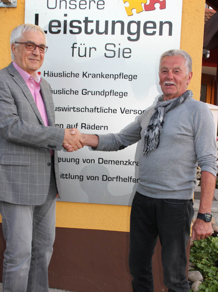 Mai: Jeweils  20 Jahre im Vorstand der Sozialstation Oberes Elztal: Vorsitzender Heribert Becherer (links) und Stellvertreter Reinhard Ruf, der gleichzeitig verabschiedet wurde.