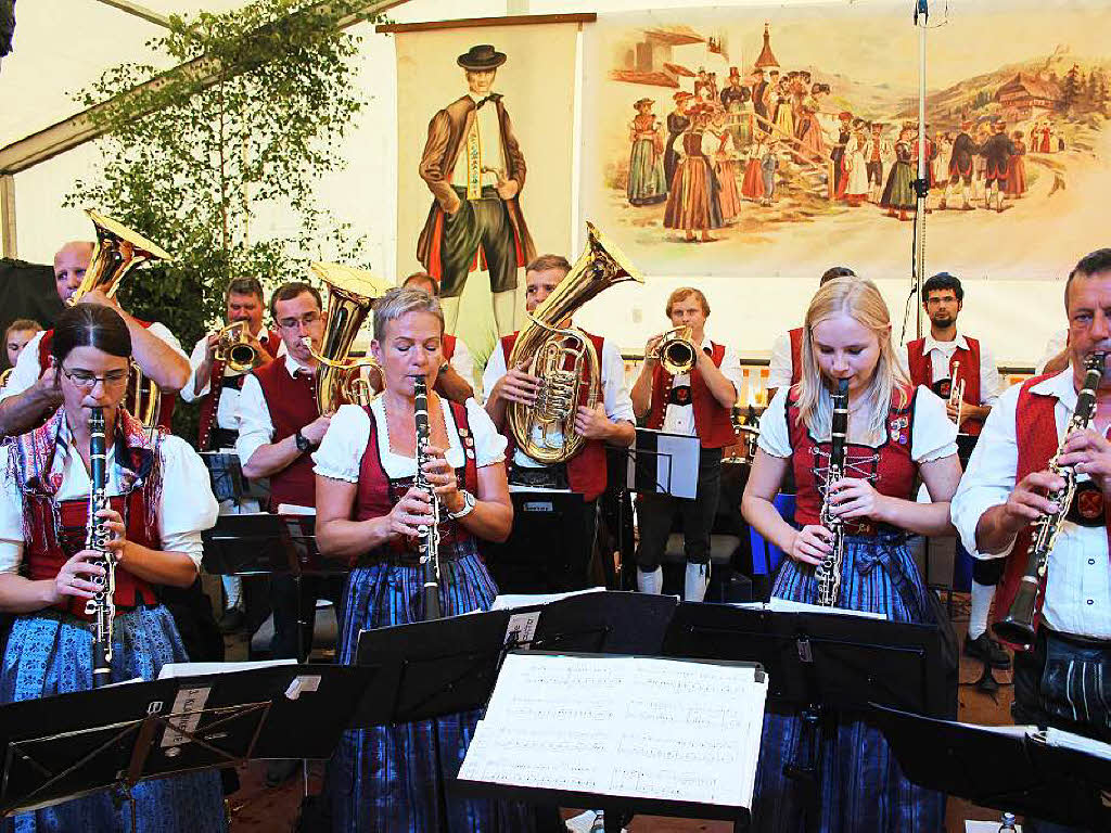 September: Die Musikkapelle Oberreute sorgte fr gute Unterhaltung beim bayrischen Frhschoppen.