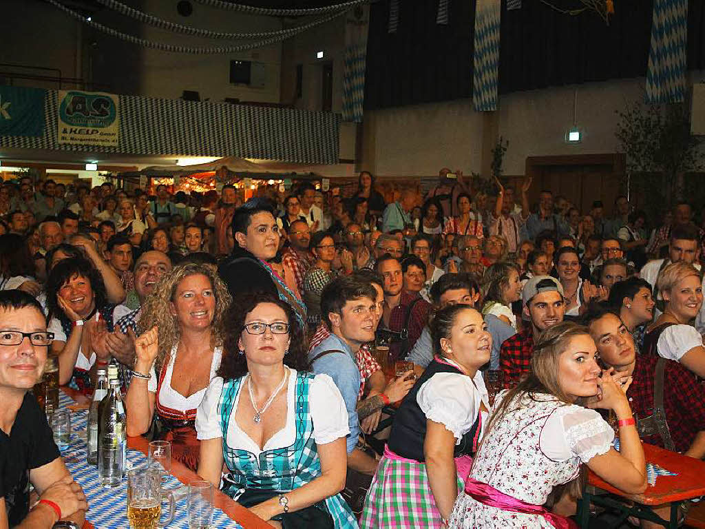 Mit dem Schwarzwald-Quintett war fr znftige Musik beim Oktoberfest in Kollnau gesorgt. Die Stimmung war bombig und die Halle schon bald nach der ffnung voll.