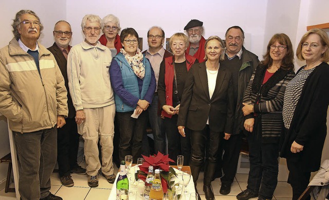 Knstlerinnen, Knstler und Freunde de...222; kleinen galerie ettenheim&#8220;.  | Foto: Herbert Birkle