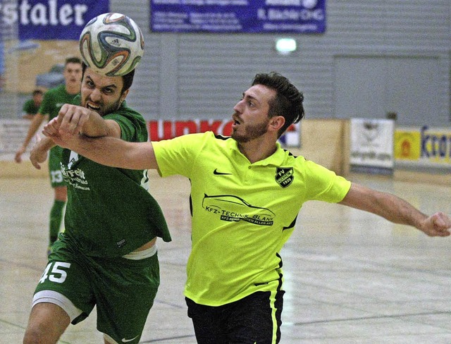 Faustball, Handball oder Fuball? Eine...ersieger FV Auenheim (gelbes Trikot).   | Foto: Alexandra Buss
