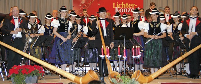 Glottertler Lichterkonzerte: Ein reiz... Scherer, und das groe Orchester dar.  | Foto: Andrea Steinhart