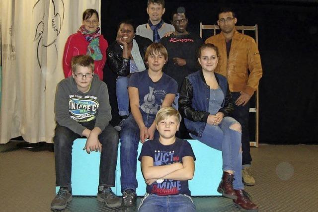 Theaterprojekt mit jungen Flchtlingen hilft bei der Integration