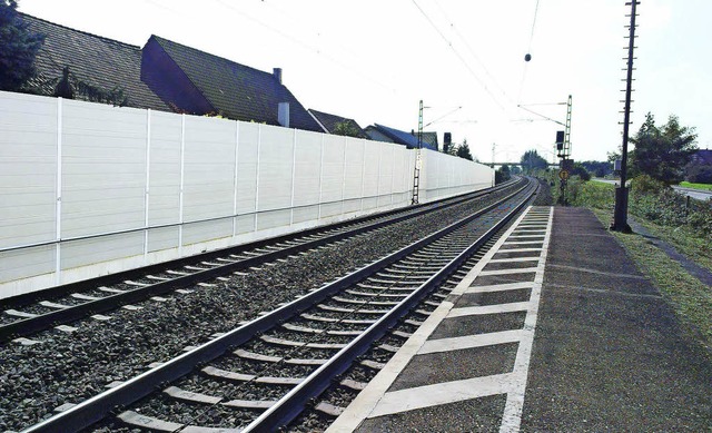 Bahnhalt Ringsheim mit Blick nach Sden mit geplanter Lrmschutzwand   | Foto: VISUALISIERUNG: DB NETZ AG