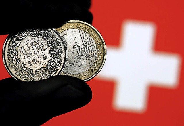 Franken und Euro waren zeitweise gleich viel wert.  | Foto: dpa