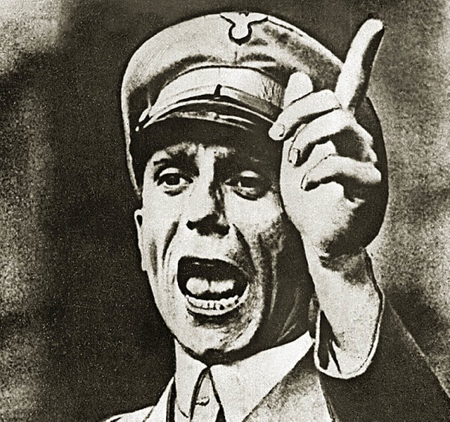 Hitler-Verehrer erst wegen &#8222;Mein Kampf&#8220;: Joseph Goebbels   | Foto: dpa
