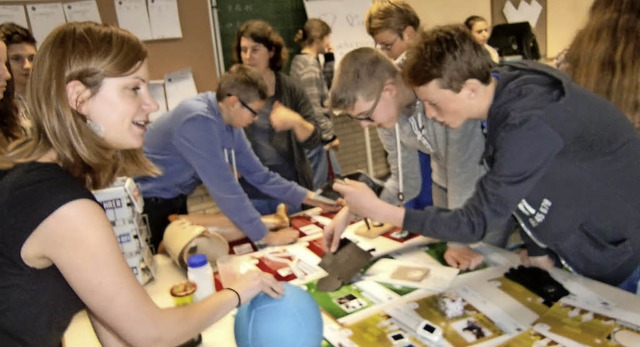 Technik und Mathematik sind spannender...kmann mit Schler/Innen der Klassen 8.  | Foto: Schule